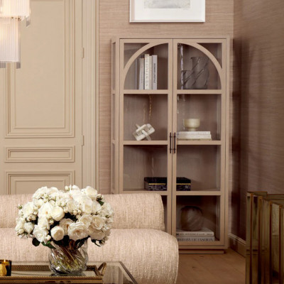 San Bernardino könyveespolc